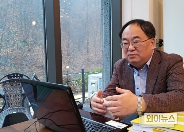 장필규 위원장은 양평의 학생들이 자신들의 꿈을 마음껏 키워나가는 교육 환경 조성의 중요성을 역설한다.