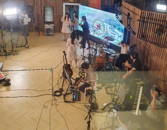 경기도율곡교육연수원(원장 최창의)이 12-13일까지 교육공무직원 대상 ‘온라인 재택 직무향상 연수’를 진행한다.