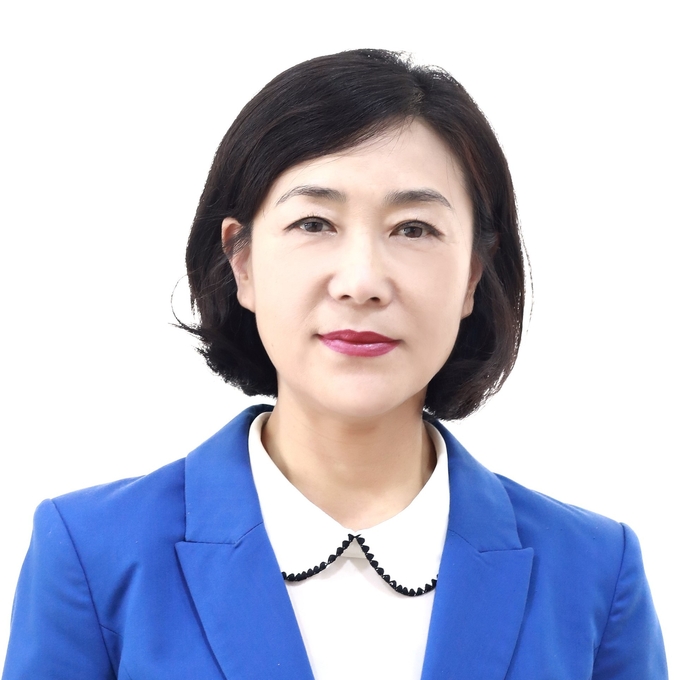 한은경 오산시의원이 8일 더불어민주당을 탈당하고 국민의힘에 입당한다고 밝혔다. 