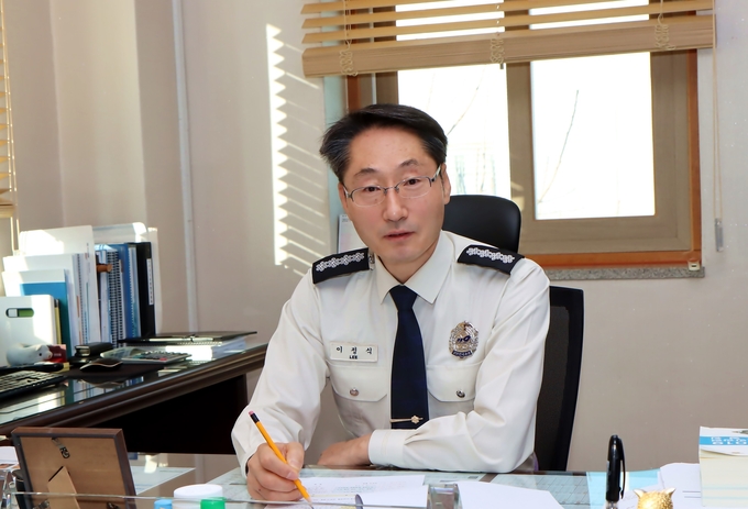 제10대 이정직 화성소방서장이 1일자로 취임했다. 