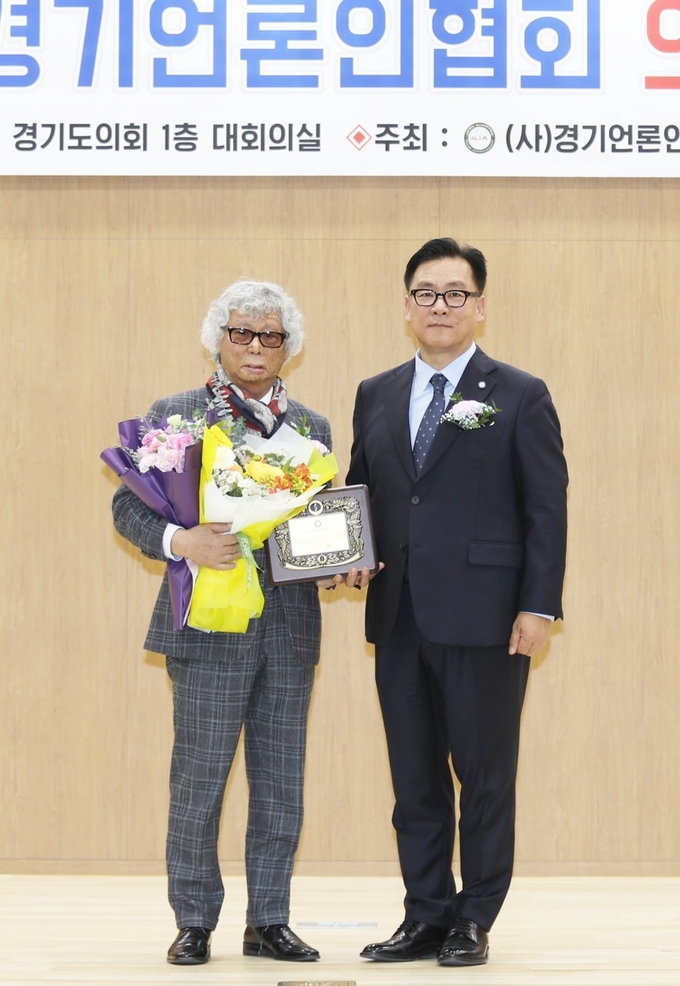 신만균 삼정미디어그룹 회장(왼쪽(