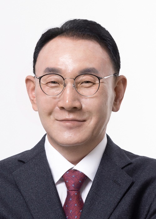 이영찬 안성시 국민의힘 국회의원 예비후보가 29일 탈당을 밝혔다.