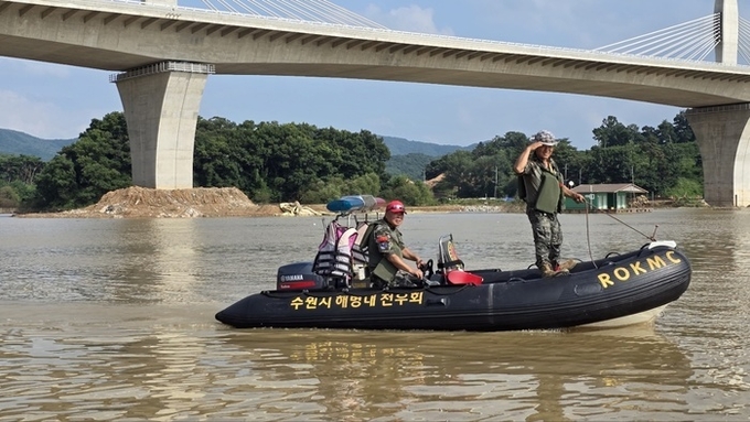 수원시해병대전우회(회장 이호성)가 경기 안성 고삼저수지 실종사건 관련 인명구조 활동을 펼쳤다. 사진: 경기인터넷신문