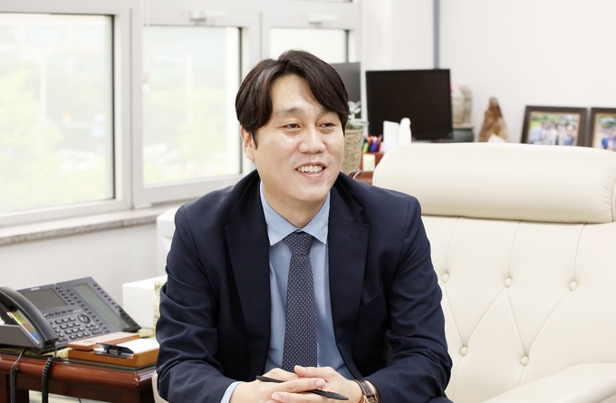 박준모 제9대 후반기 안양시의회 의장. 