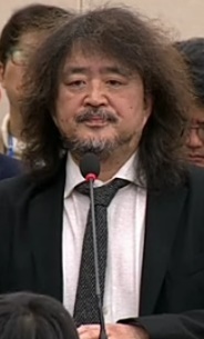 방송인 김어준 씨가 13일 국회 과학기술정보방송통신위원회 참고인으로 출석해 신상발언을 하고 있다. 이미지: 김어준뉴스공장 유튜브채널 캡처 