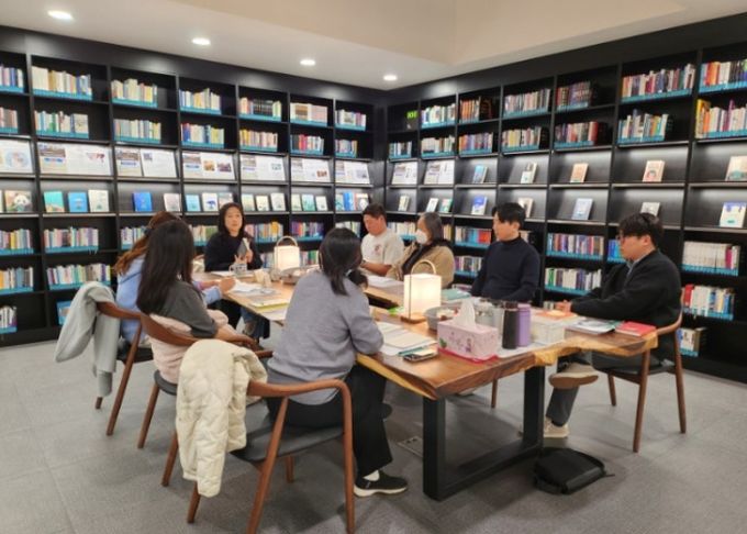 여주 흥천도서관, ‘흥더랜드 야간개장’ 운영