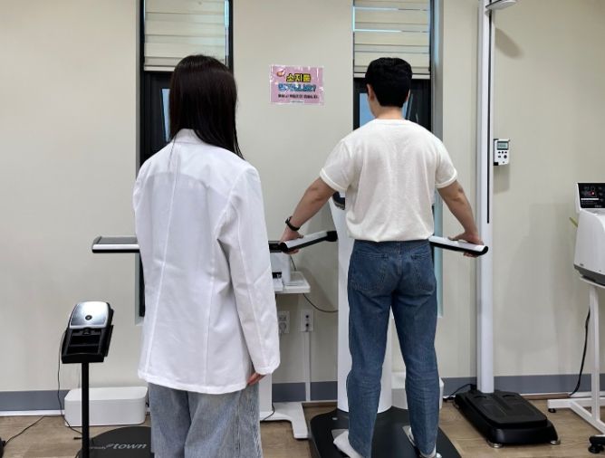 소하건강생활지원센터에서 최신 스마트형 장비를 활용한 체력측정실 프로그램 3종을 운영하고 있다.