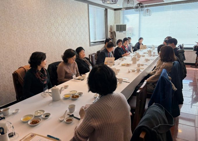 수원시 장안구 정자2동 주민자치회, 주민자치센터 강사·수강생 간담회 개최